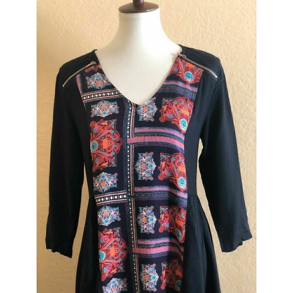 Three of something womens Black V-Neck Geo Shrine Storyteller Dress Size 4
